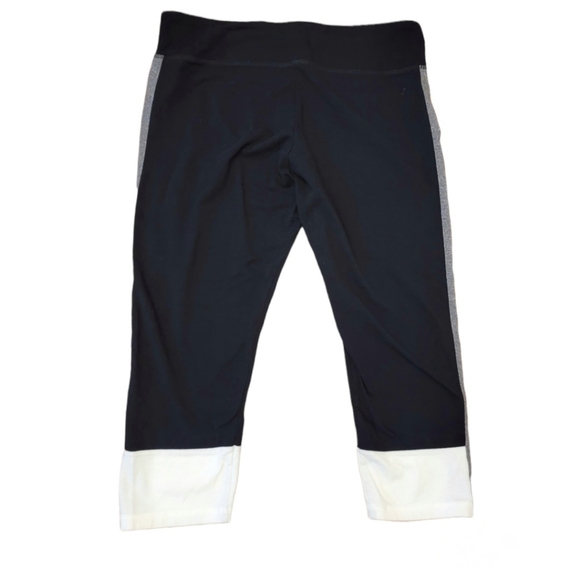 SO cropped athletic leggings size XL - Picture 3 of 9